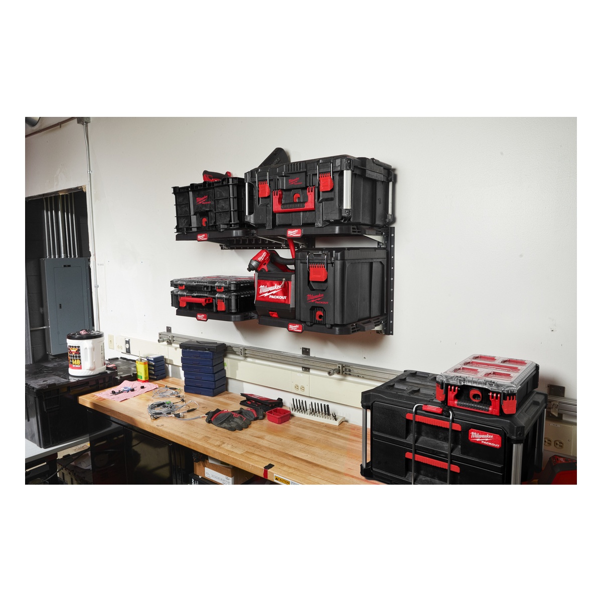 Milwaukee 2 Wandhalterungen, 2 Grundplatten PACKOUT Schienensystem-Set zur Wandmontage - 1 Stk.